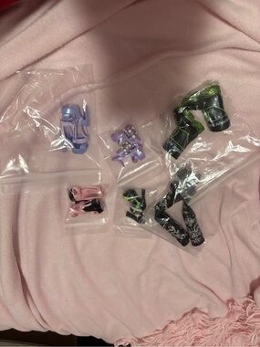 Rainbow high doll shoes lot 1